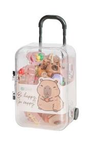 Ozdoby polimerowe 3D - kapibara w walizce 20szt. Wydawca: Dalprint. Dadada.pl Opakowanie Ozdoby polimerowe 3D - kapibara w walizce 20szt