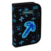 Piórnik pojedynczy jednoklapkowy z wyposażeniem Astrabag Dark Pixel AC11. Wydawca: ASTRA art-pap. Dadada.pl Opakowanie Piórnik pojedynczy jednoklapkowy z wyposażeniem Astrabag Dark Pixel AC11