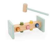 Przebijanka z młotkiem drewniana. Wydawca: Trixie Baby. Dadada.pl Opakowanie Przebijanka z młotkiem drewniana