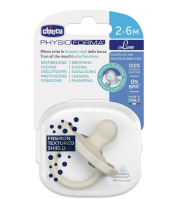 Smoczek uspokajający Soft Luxe szary 2-6m. Wydawca: Chicco. Dadada.pl Opakowanie Smoczek uspokajający Soft Luxe szary 2-6m