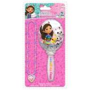 Szczotka do włosów z naszyjnikiem Gabby's Dollhouse GD00089. Wydawca: Kids Euroswan. Dadada.pl Opakowanie Szczotka do włosów z naszyjnikiem Gabby's Dollhouse GD00089