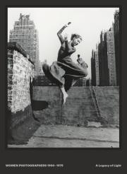 Okładka książki Women Photographers 1900 – 1975