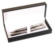 Zestaw Pióro + Długopis CLASSIC w etui 34. Wydawca: CRESCO. Dadada.pl Opakowanie Zestaw Pióro + Długopis CLASSIC w etui 34