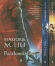 Pocałunek łowcy / Wołanie z mroku / Dziki płomień. Autor: Liu Marjorie M.. Dadada.pl Okładka książki Pocałunek łowcy / Wołanie z mroku / Dziki płomień
