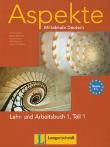 Aspekte 1 Lehr- und Arbeitsbuch Teil 1 + CD Mittelstufe Deutsch. Autor: Koithan Ute, Schmitz Helen, Sieber Tanja, Sonntag Ralf, Ochmann Nana. Dadada.pl Okładka książki Aspekte 1 Lehr- und Arbeitsbuch Teil 1 + CD Mittelstufe Deutsch
