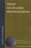 Wstęp do studiów bezpieczeństwa. Autor: Hofreiter Ladislav. Dadada.pl Okładka książki Wstęp do studiów bezpieczeństwa