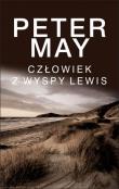 Człowiek z wyspy Lewis. Autor: Peter Mayr. Dadada.pl Okładka książki Człowiek z wyspy Lewis