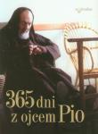 365 dni z ojcem Pio. Autor: Gianluigi Pasquale (red.). Dadada.pl Okładka książki 365 dni z ojcem Pio