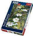 Okładka książki Puzzle 500 Sikorka pośród kwiatów TREFL
