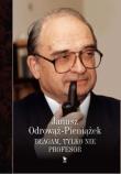 Błagam, tylko nie profesor. Autor: Janusz Odrowąż-Pieniażek. Dadada.pl Okładka książki Błagam, tylko nie profesor