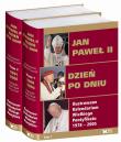 Jan Paweł II - Dzień po dniu 1 i 2 tom Biały Kruk. Autor: Adam Bujak Arturo Mari. Dadada.pl Okładka książki Jan Paweł II - Dzień po dniu 1 i 2 tom Biały Kruk