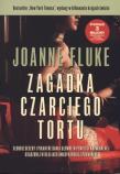 Zagadka czarciego tortu. Autor: Fluke Joanne. Dadada.pl Okładka książki Zagadka czarciego tortu