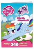 My Little Pony 240 naklejek. Zadanie: naklejanie!. Autor: Opracowanie zbiorowe. Dadada.pl Okładka książki My Little Pony 240 naklejek. Zadanie: naklejanie!