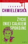 KPK cz. 50 Życie (nie) całkiem spokojne. Autor: Joanna Chmielewska. Dadada.pl Okładka książki KPK cz. 50 Życie (nie) całkiem spokojne