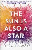 The Sun is Also a Star. Autor: Nicola Yoon. Dadada.pl Okładka książki The Sun is Also a Star