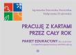 Pakiet: Pracuję z kartami przez cały rok. Autor: Agnieszka Borowska-Kociemba, Małgorzata Krukowska. Dadada.pl Okładka książki Pakiet: Pracuję z kartami przez cały rok