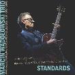 Standards CD. Autor: Marcin Wądołowski Trio, Lemańczyk Piotr, Hornby Tyler. Dadada.pl Okładka książki Standards CD