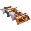 Pudełka składane typu pillow box 15x7cm / kpl. 8 szt. Złote. Wydawca: incood.. Dadada.pl Opakowanie Pudełka składane typu pillow box 15x7cm / kpl. 8 szt. Złote
