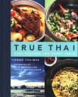 True Thai Real Flavors for Every Table. Autor: Thaimee Hong. Dadada.pl Okładka książki True Thai Real Flavors for Every Table