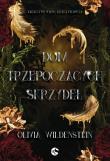 Królestwo wron Tom 1 Dom trzepoczących skrzydeł. Autor: Wildenstein Olivia. Dadada.pl Okładka książki Królestwo wron Tom 1 Dom trzepoczących skrzydeł