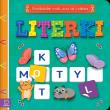 Literki. Przedszkolak myśli, uczy się i nakleja. Autor: Podgórska Anna. Dadada.pl Okładka książki Literki. Przedszkolak myśli, uczy się i nakleja