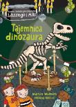 Tajemnica dinozaura. Biuro Detektywistyczne Lassego i Mai. Autor: Martin Widmark, Helena Willis. Dadada.pl Okładka książki Tajemnica dinozaura. Biuro Detektywistyczne Lassego i Mai
