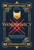 Wojownicy. Przewodnik po klanach. Autor: Erin Hunter. Dadada.pl Okładka książki Wojownicy. Przewodnik po klanach